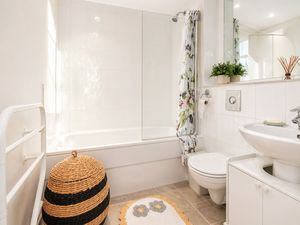 Photo 5- click for photo gallery